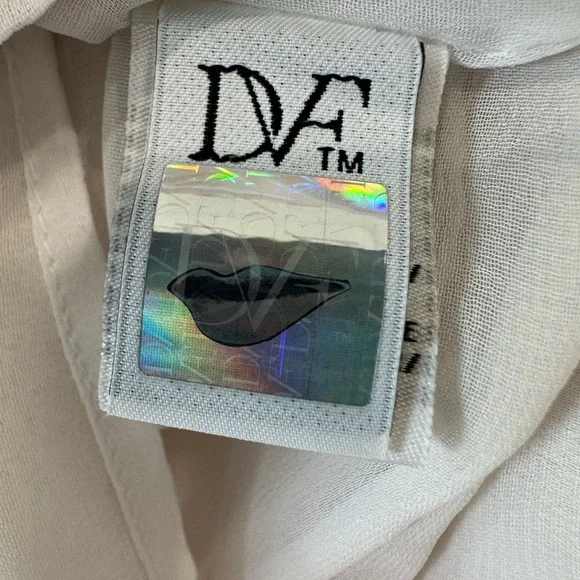 DVF - Picture 3 of 5